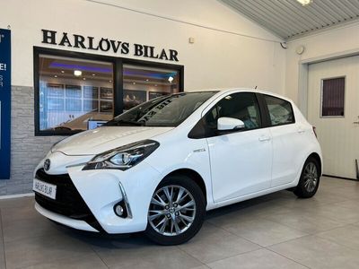 begagnad Toyota Yaris Hybrid e-CVT Euro 6 101hk/Bakkamera