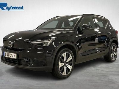 Svart Begagnad 2022 Volvo XC40 Core SUV | 313 900 kr