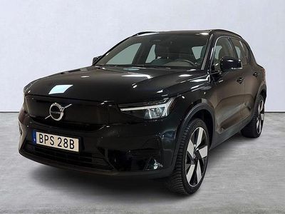 Svart Begagnad 2022 Volvo XC40 Core SUV | 379 900 kr