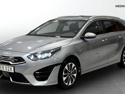 Grå Begagnad 2024 Kia Ceed Advance Halvkombi | 309 900 kr (Marknadspris)