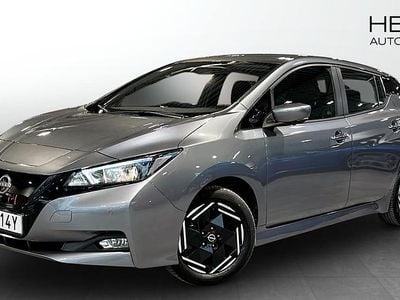 Begagnad Nissan Leaf Acenta 110 kW (150 HK) 2023 Grå Halvkombi