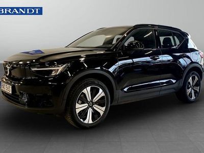 Svart Begagnad 2023 Volvo XC40 Core SUV | 329 900 kr (Marknadspris)