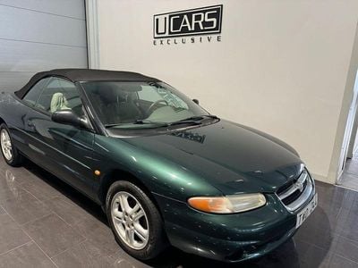 Mörkgrön Begagnad 1997 Chrysler Stratus Cab | 25 000 kr