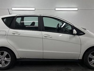 Begagnad Mercedes A160 Classic 95 HK (69 kW) 2009 Vit Halvkombi