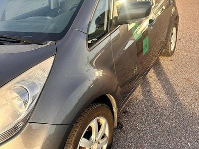 Grå Begagnad 2011 Kia Venga Comfort Halvkombi | 43 000 kr (Marknadspris)