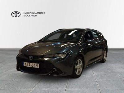 Mörkgrå (grå) Begagnad 2024 Toyota Corolla Active Kombi | 309 900 kr (Lite dyr)