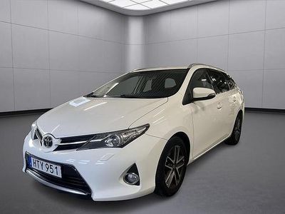 Vit Begagnad 2015 Toyota Auris Kombi | 124 500 kr (Marknadspris)