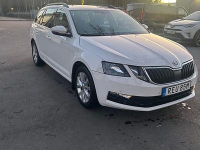 Begagnad 2019 Skoda Octavia Kombi | 87 000 kr (Marknadspris)