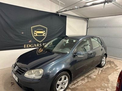 Mörkgrå Begagnad 2004 VW Golf IV Trendline Halvkombi | 23 500 kr (Marknadspris)
