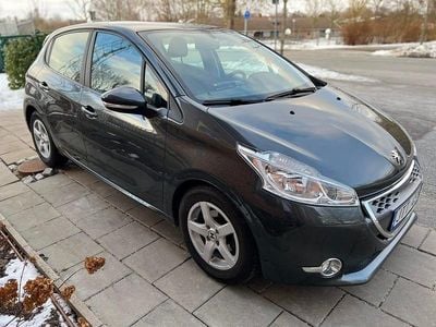 Begagnad Peugeot 208 68 HK (50 kW) 2013 Halvkombi