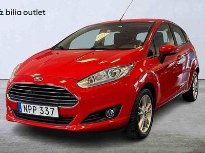 Röd Begagnad 2016 Ford Fiesta Titanium Halvkombi | 124 900 kr (Marknadspris)