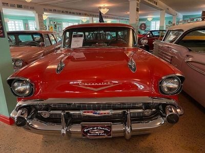 Begagnad Chevrolet Bel Air 185 HK (136 kW) 1957 Röd Kombi