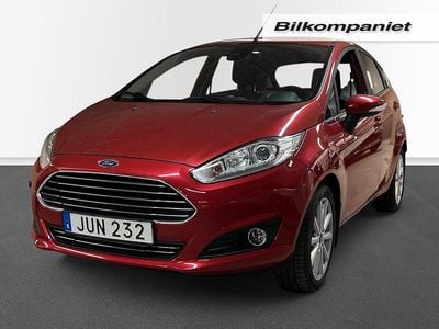 Röd Begagnad 2016 Ford Fiesta Titanium Halvkombi | 85 000 kr (Marknadspris)