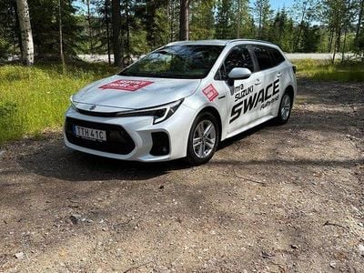 Vit Begagnad 2024 Suzuki Swace Kombi | 375 900 kr