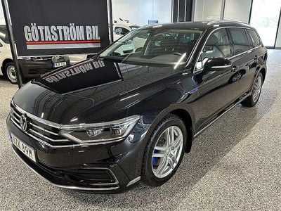 Begagnad VW Passat GTE 156 HK (114 kW) 2023 Svart Kombi