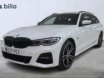 Vit Begagnad 2022 BMW 330 M Sport Kombi | 349 000 kr (Marknadspris)