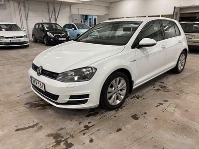 Begagnad VW Golf VII 110 HK (80 kW) 2015 Vit Halvkombi