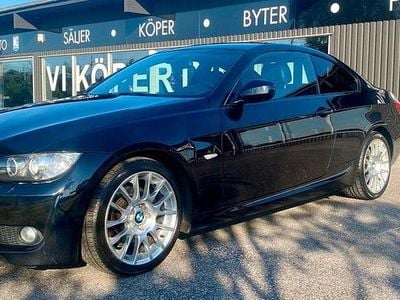 Begagnad BMW 325 Comfort Edition 218 HK (160 kW) 2010 Svart Sportkupé