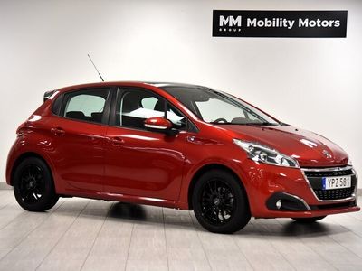 begagnad Peugeot 208 1.2 5D Signature Panorama CarPlay 83hk Låga Mil