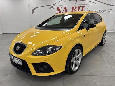 Begagnad Seat Leon CUPRA 241 HK (177 kW) 2007 Gul Halvkombi