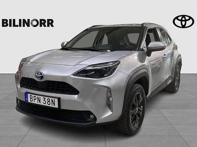 Silver Begagnad 2022 Toyota Yaris Cross Active SUV | 264 900 kr (Marknadspris)