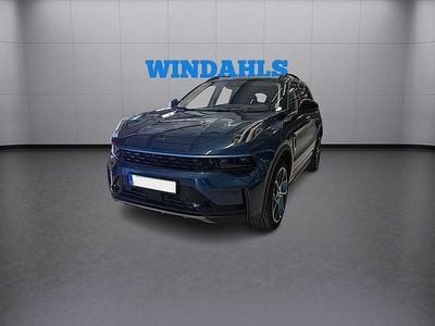 Begagnad Lynk & Co 01 265 HK (194 kW) 2021 Blå SUV