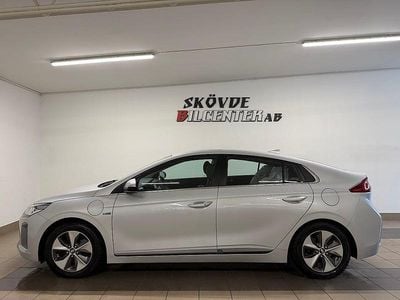 Begagnad Hyundai Ioniq Premium 105 HK (77 kW) 2017 Silver Halvkombi