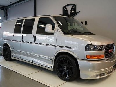 Silvermetallic Begagnad 2022 GMC Savana Minibuss | 995 000 kr