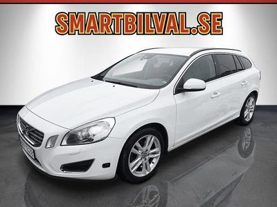 Vit Begagnad 2012 Volvo V60 Momentum Kombi | 129 900 kr (Marknadspris)