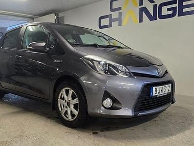Begagnad Toyota Yaris Hybrid Edition 101 HK (74 kW) 2014 Grå
