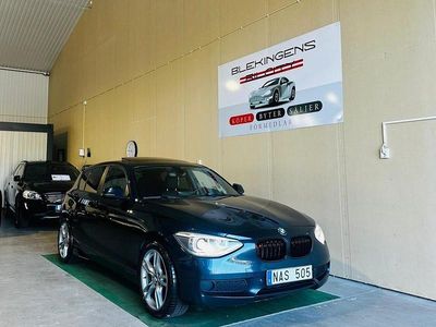 Blå Begagnad 2012 BMW 118 Halvkombi | 109 900 kr (Marknadspris)