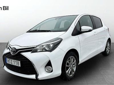 Begagnad Toyota Yaris 99 HK (72 kW) 2015 Vit Halvkombi
