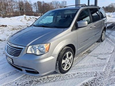 Gråmetallic Begagnad 2014 Chrysler Town & Country Minibuss | 99 900 kr