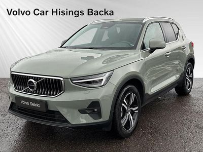 Grön Begagnad 2022 Volvo XC40 Plus SUV | 359 900 kr (Marknadspris)