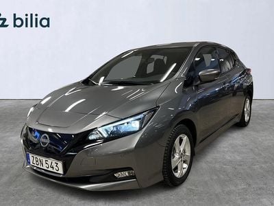 Begagnad Nissan Leaf 360º 111 kW (151 HK) 2023 Grå Halvkombi