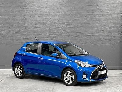 Blå Begagnad 2014 Toyota Yaris Hybrid Halvkombi | 119 900 kr (Lite dyr)