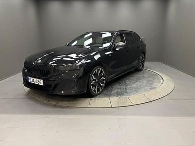 Svart Begagnad 2024 BMW 520 M Sport Kombi | 599 000 kr (Lite dyr)