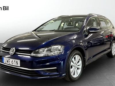 Mörkblå Begagnad 2019 VW Golf VII Kombi | 169 000 kr (Marknadspris)