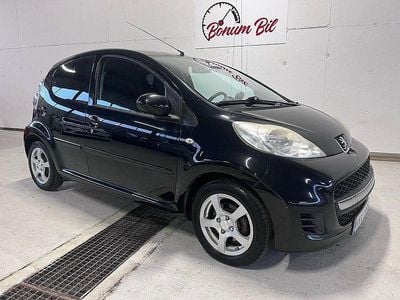 Svart Begagnad 2010 Peugeot 107 Halvkombi | 23 900 kr (Marknadspris)