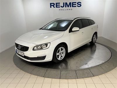 Begagnad Volvo V60 Business Edition 154 HK (113 kW) 2016 Vit Kombi