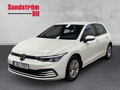 Begagnad VW Golf VIII 111 HK (81 kW) 2020 Vit Halvkombi