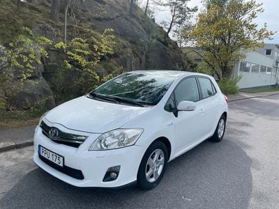 Toyota Auris Hybrid