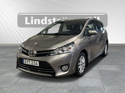 begagnad Toyota Verso 1.6 Edition Feel Drag Vinterhjul Lågmil Garanti