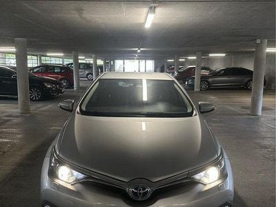 Toyota Auris Hybrid