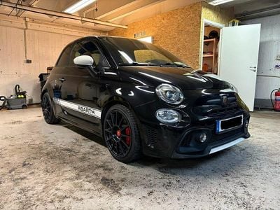 Begagnad Abarth 595 Esseesse 180 HK (132 kW) 2021 Svart