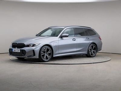 Grå Begagnad 2022 BMW 330e M Sport Kombi | 365 000 kr (Lite dyr)