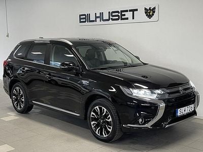 Begagnad Mitsubishi Outlander P-HEV 121 HK (88 kW) 2017 Svart SUV