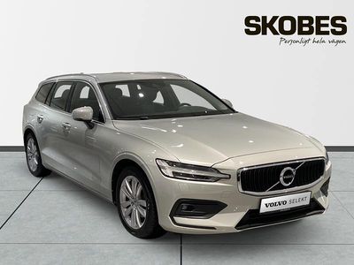 Vit Begagnad 2020 Volvo V60 Momentum Kombi | 259 600 kr (Marknadspris)