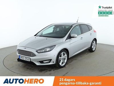 Grå Begagnad 2017 Ford Focus Titanium Halvkombi | 139 000 kr (Dyr)