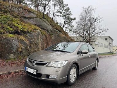 Begagnad Honda Civic Hybrid 116 HK (85 kW) 2006 Grå Sedan